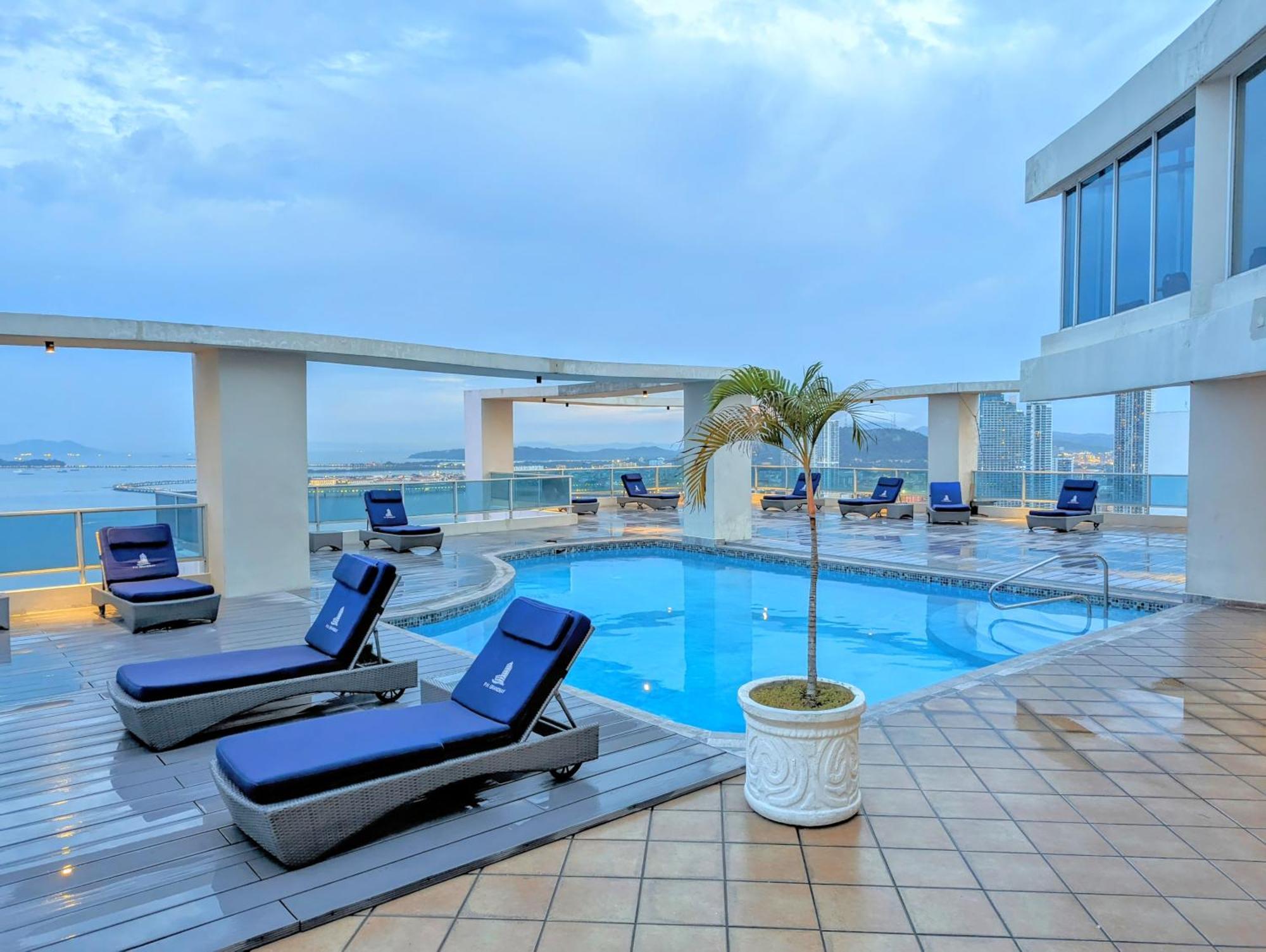 Yc 3602 L Apartamento 2Br En Av Balboa Панама Экстерьер фото